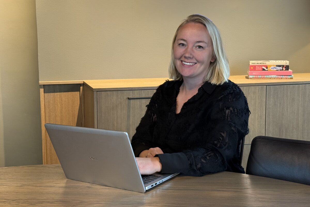 Julie Hvidsteen (32) er ny i Cautus Geo. Hun kommer fra Itera og blir sentral for å samme Cautus Geo og Scanmatic til ett felles selskap.